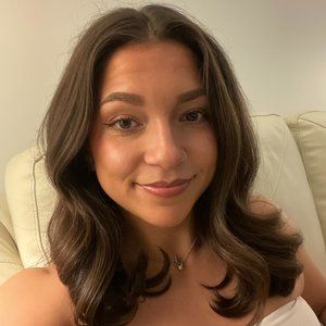 Meet your Posher, Camila